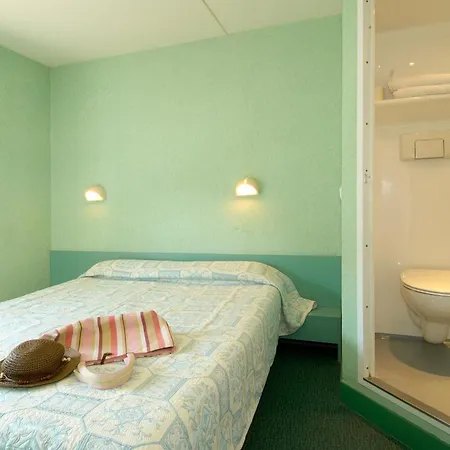 Fasthotel Lille Aeroport Hotel